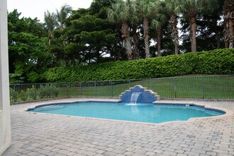 9661 Cobblestone Creek Dr in Boynton Beach, FL - Foto de edificio - Building Photo