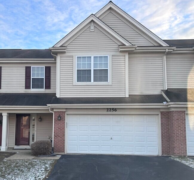 property at 2256 Pembridge Dr