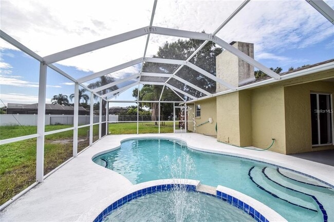 2069 Country Meadows Ln in Sarasota, FL - Building Photo - Building Photo