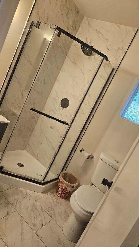 18209 Saticoy St in Los Angeles, CA - Foto de edificio - Building Photo