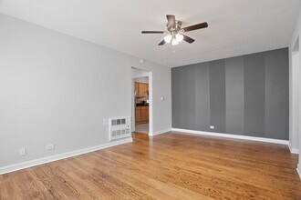 7638 N Eastlake Terrace in Chicago, IL - Building Photo - Building Photo