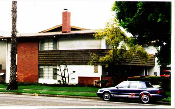 2653-2659 E Harbor Blvd in Ventura, CA - Foto de edificio - Building Photo