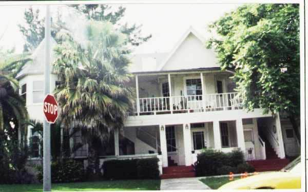 176 Oak Street in Mountain View, CA - Building Photo