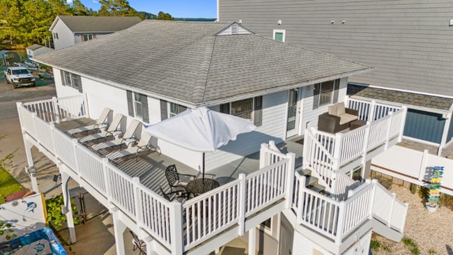 property at 12318 Snug Harbor Rd