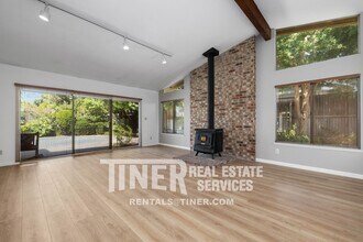 4935 Kurz Cir in Carmichael, CA - Building Photo - Building Photo