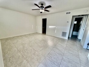 3758 Lora St in Ft. Myers, FL - Building Photo - Building Photo