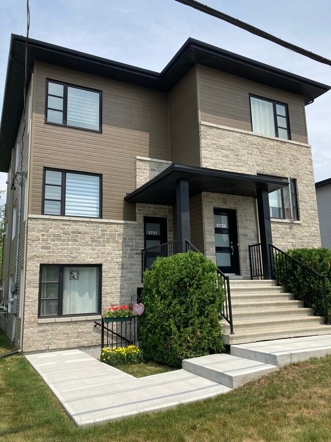 property at 9725 Henri-Piché Rue