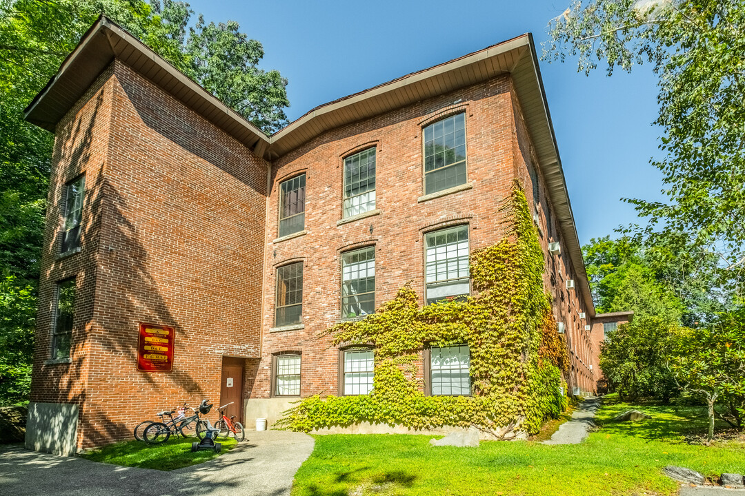 Mill Place West in Concord, NH - Building Photo