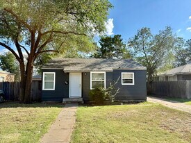 2405 23rd St in Lubbock, TX - Building Photo