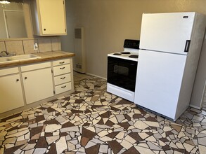 728 W Manana Blvd in Clovis, NM - Building Photo - Building Photo