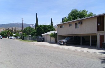 25400 Pumalo St in San Bernardino, CA - Building Photo - Building Photo