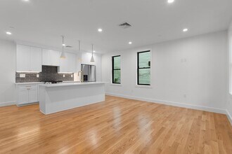 92 Alexander St, Unit 4 in Boston, MA - Building Photo - Building Photo