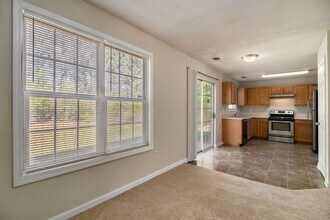 6584 Chestnut Oaks Ridge in Stonecrest, GA - Building Photo - Building Photo