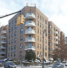 Hampton House Apartments in Brooklyn, NY - Building Photo - Building Photo