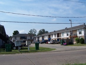 Clemson Street Apartments in Kenner, LA - Foto de edificio - Building Photo