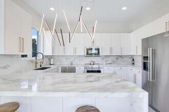 12 SE 1st Ave in Delray Beach, FL - Building Photo - Building Photo
