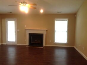 3026 Morning Mist Ln in Charlotte, NC - Building Photo - Building Photo