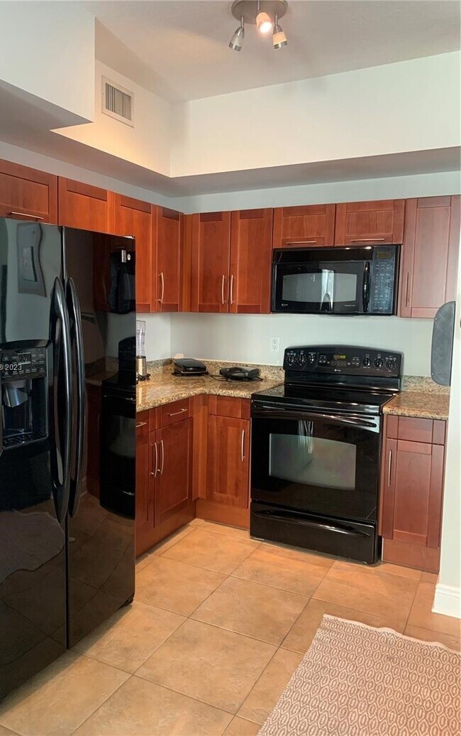 7275 SW 90th Way Rentals in Kendall, FL