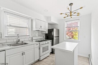 205 N 16th St in Bloomfield, NJ - Building Photo - Building Photo