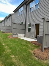 1718 Gunnin Trce NW in Atlanta, GA - Foto de edificio - Building Photo