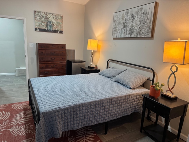 5316 N Knox Ave in Odessa, TX - Foto de edificio - Building Photo