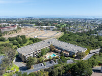 10 Scenic Way in San Mateo, CA - Foto de edificio - Building Photo