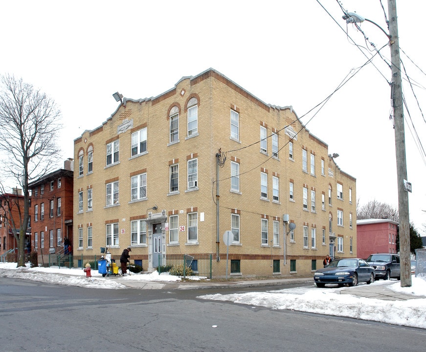 Clay Arsenal Renaissance Apartments in Hartford, CT - Foto de edificio