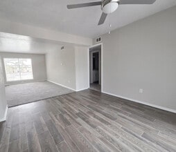 Sandpebble in Irving, TX - Building Photo - Building Photo