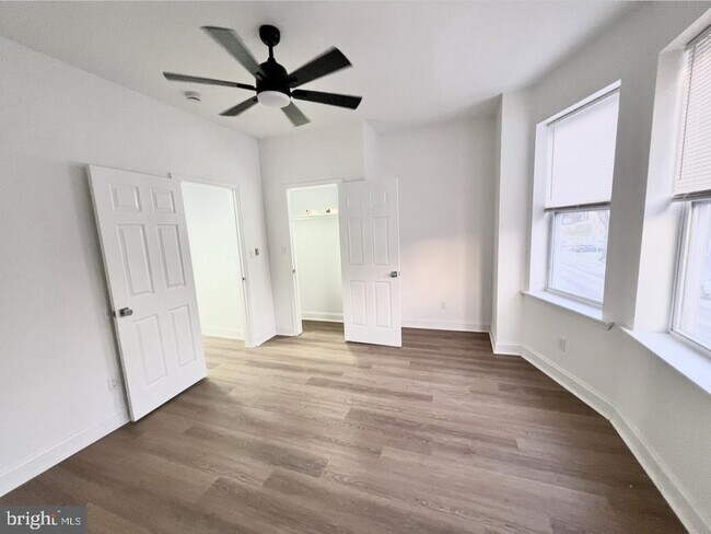 2115 E Chelten Ave in Philadelphia, PA - Foto de edificio - Building Photo