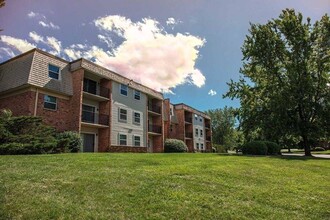 Sterlingwood Apartments in Roanoke, VA - Building Photo - Building Photo