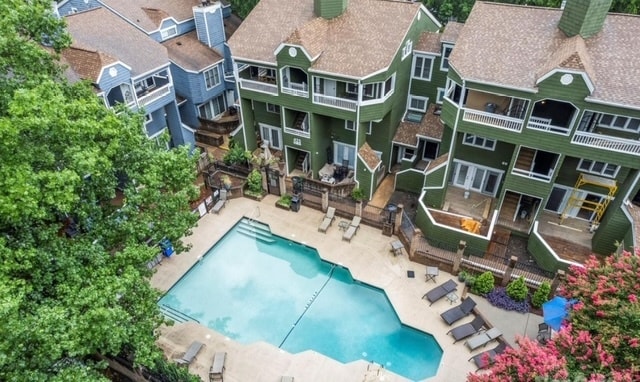 property at 425 W 8th St