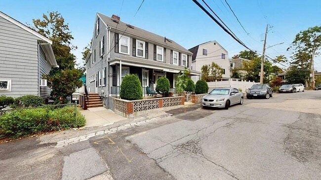 property at 17 Mt Vernon St