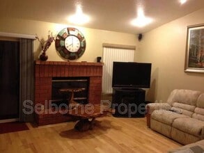 6252 Ridgemont Dr in Oakland, CA - Building Photo - Building Photo