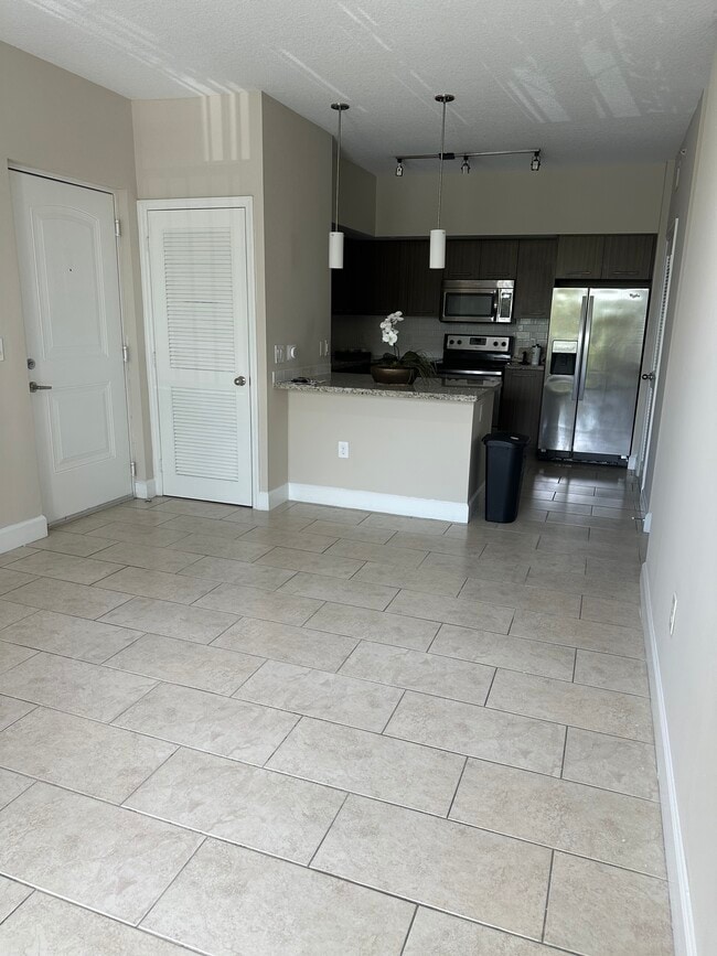 13712 SW 169th Ln, Unit A3 in Miami, FL - Building Photo - Building Photo