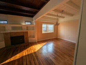 624 NW 11th St, Unit 3 in Corvallis, OR - Foto de edificio - Building Photo