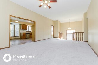 4050 SW La Harve Dr in Lee's Summit, MO - Building Photo - Building Photo