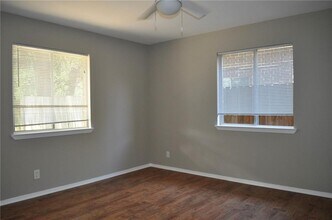 2015 Gathright Cove in Austin, TX - Building Photo - Building Photo