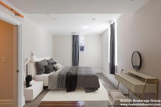 89 Cedar St, Unit 2 in Boston, MA - Foto de edificio - Building Photo