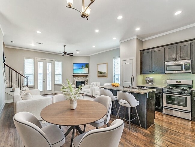 4323 Dickason Ave in Dallas, TX - Building Photo - Building Photo