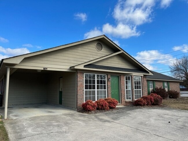 369 Rockcreek Dr in Rome, GA - Building Photo - Building Photo