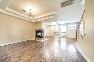 2406 Calumet St in Houston, TX - Building Photo - Building Photo