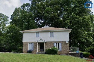 404 Oriole Dr in McMinnville, TN - Building Photo
