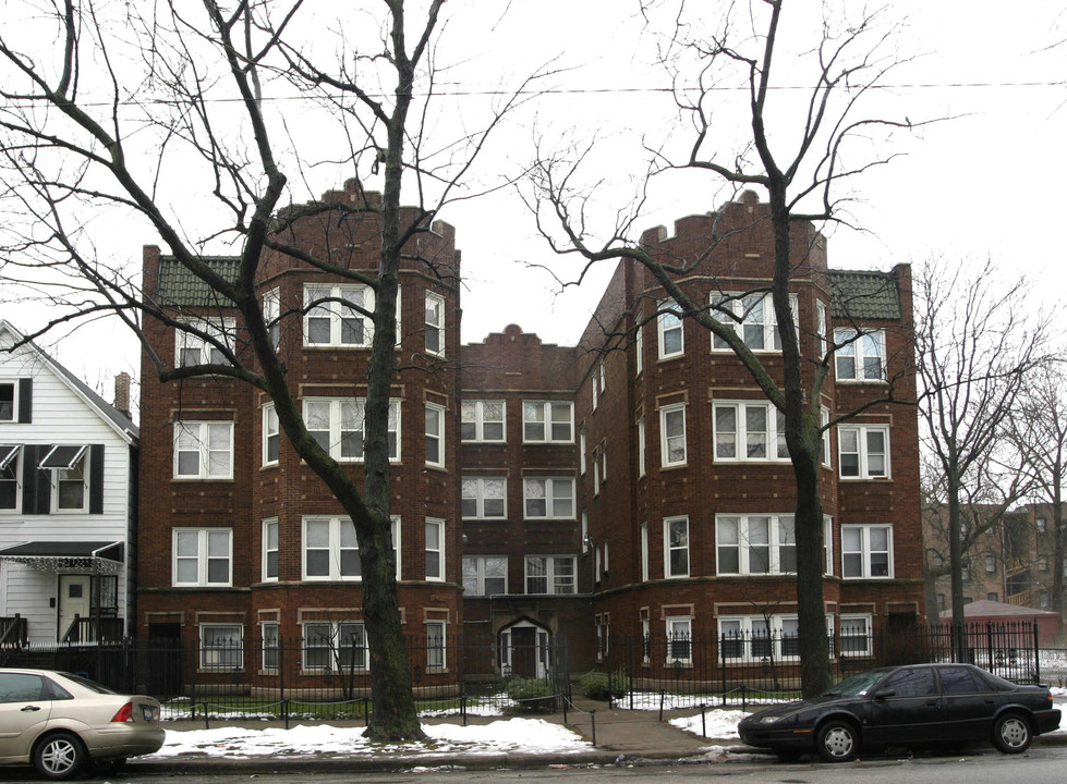 7430 S Kenwood Ave in Chicago, IL - Building Photo