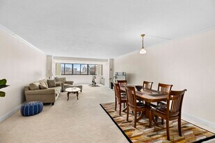 9 Hawthorne Pl in Boston, MA - Building Photo