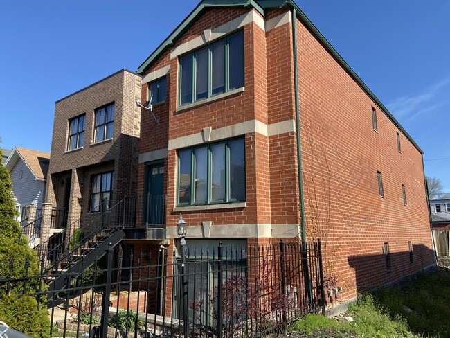 2442 W Fillmore St, Unit 1