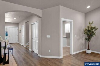 2753 NW Dover Ave in Albany, OR - Building Photo - Building Photo