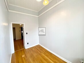 500 Grand St-Unit -2ND FLOOR in New York, NY - Building Photo - Building Photo