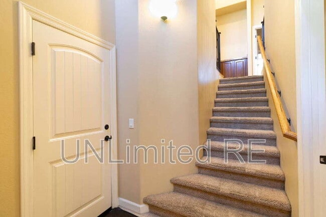 425 E Woodland Dr in Flagstaff, AZ - Building Photo - Building Photo
