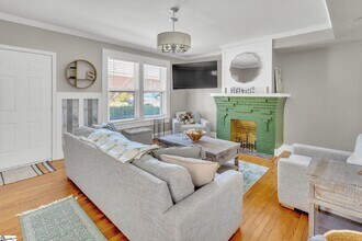 801 E North St in Greenville, SC - Building Photo - Building Photo