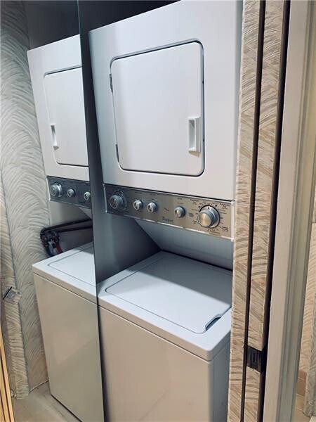 3305 Aruba Way in Coconut Creek, FL - Building Photo